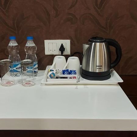 Hotel Casaya Inn Chinhat Kültér fotó