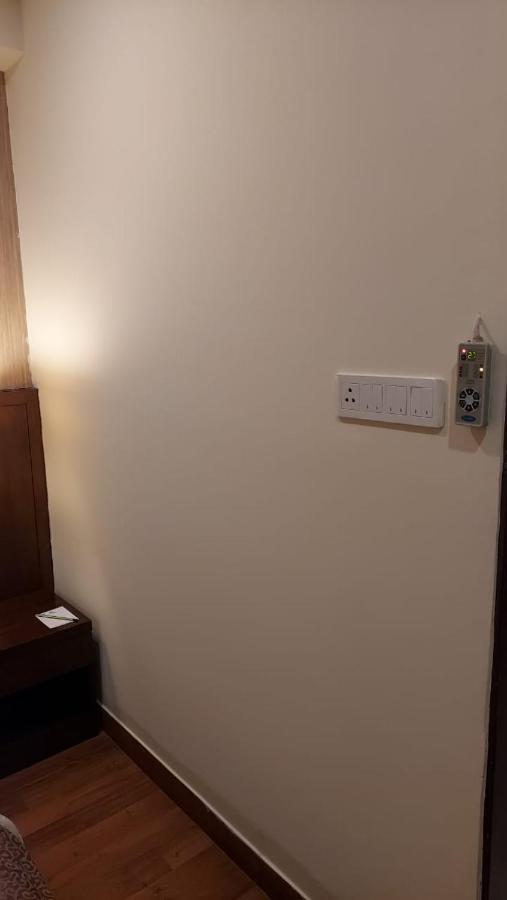 Hotel Casaya Inn Chinhat Kültér fotó