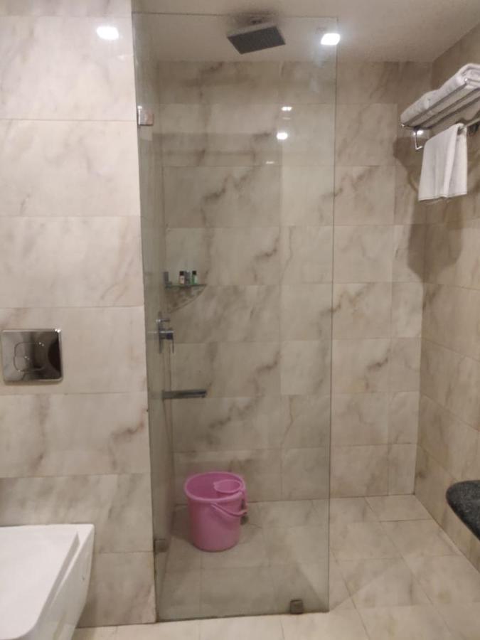 Hotel Casaya Inn Chinhat Kültér fotó