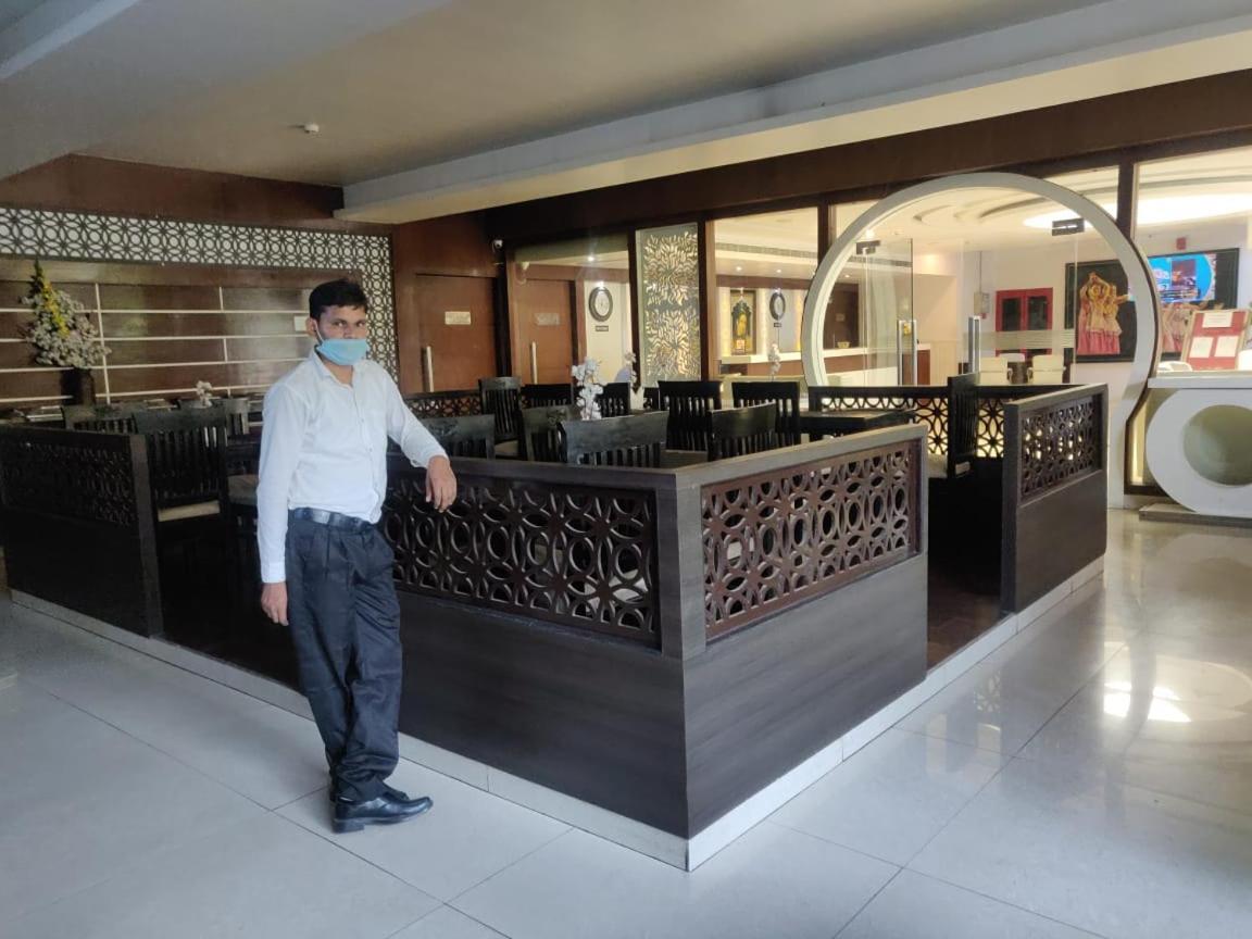 Hotel Casaya Inn Chinhat Kültér fotó