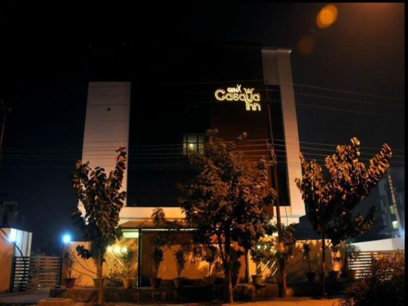 Hotel Casaya Inn Chinhat Kültér fotó
