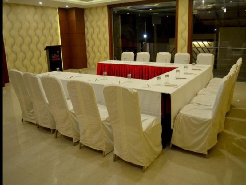 Hotel Casaya Inn Chinhat Kültér fotó