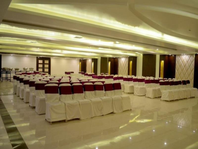 Hotel Casaya Inn Chinhat Kültér fotó