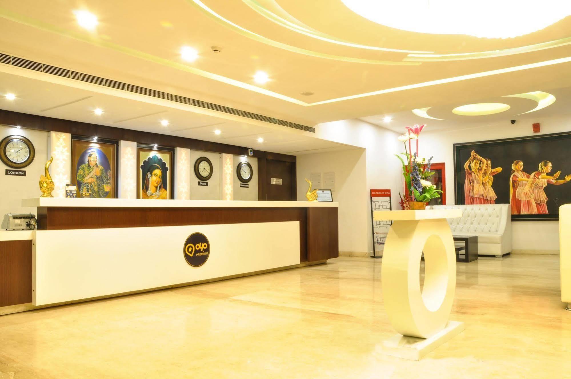 Hotel Casaya Inn Chinhat Kültér fotó