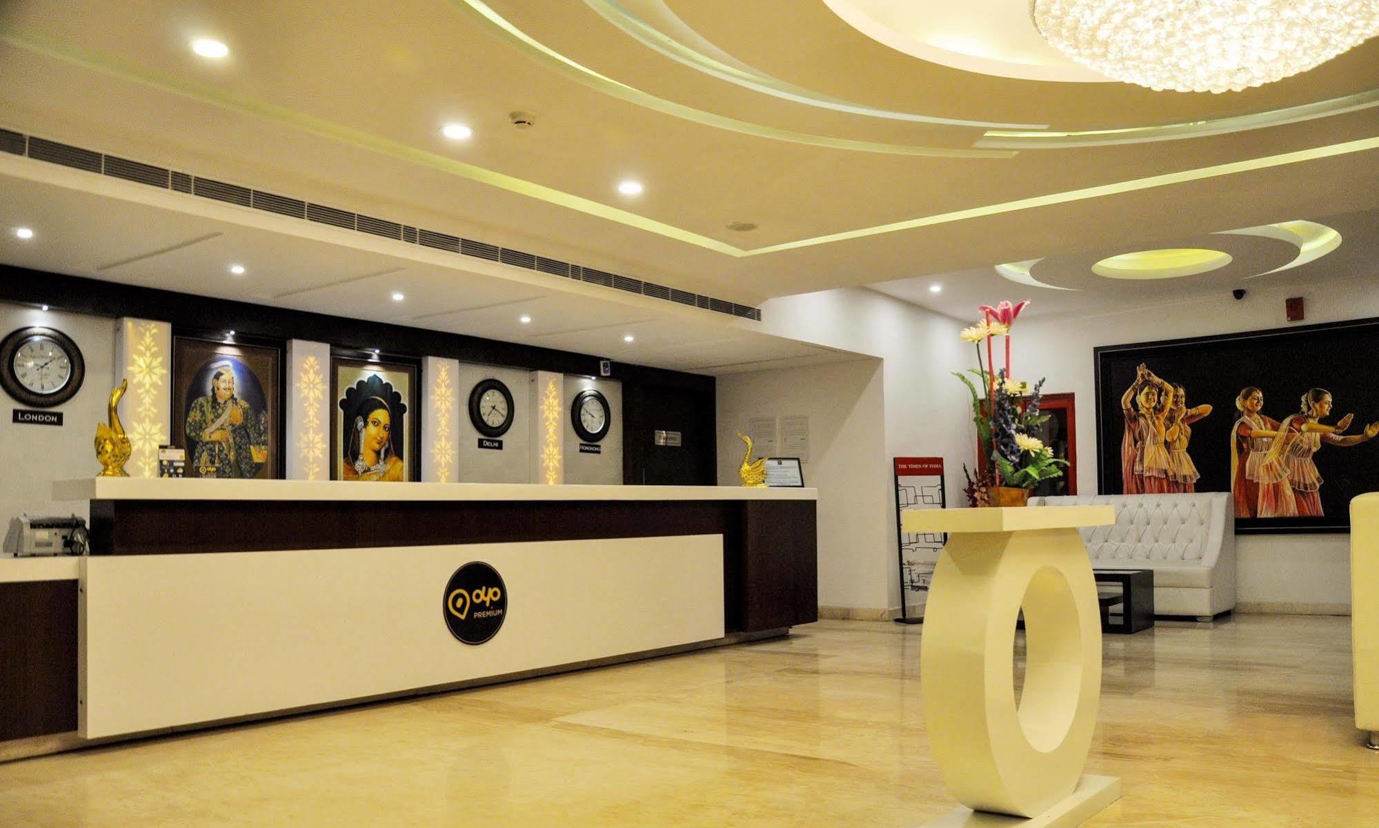 Hotel Casaya Inn Chinhat Kültér fotó